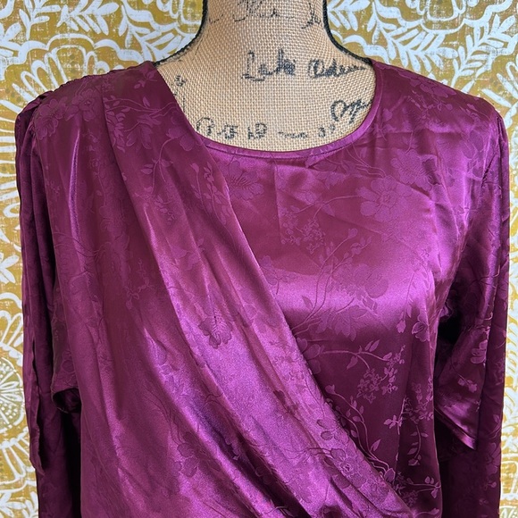 NWT Ronny Kobo Monet Satin Floral Long Sleeve Draped Blouse Top in Purple Sz XL - Picture 6 of 12